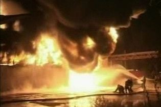 Бухарест затягнуло отруйним димом від пожежі на складі отрутохімікатів