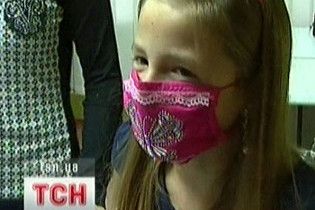 У Кіровограді взялися за пошиття гламурних масок