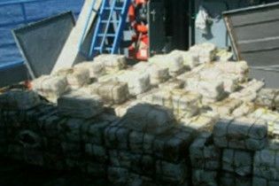 Корабель британських ВМС затримав партію кокаїну на 385 млн дол