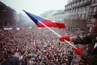 Чехія та Словаччина відзначають 20-річчя Оксамитової революції