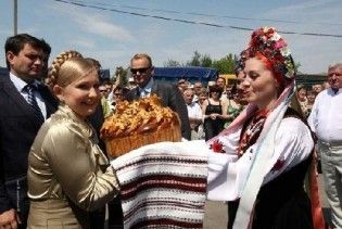 Тимошенко поїхала на буряки