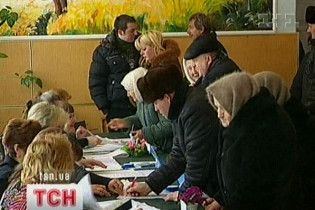 За другим туром виборів будуть слідкувати на 200 канадців більше