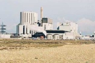 Британську АЕС зупинено через пожежу