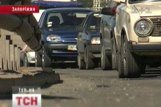 Мільйонне Запоріжжя паралізував транспортний колапс