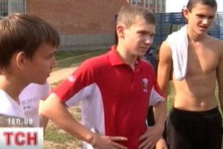 Полтавських школярів виганяли зі стадіону під дулом автоматів