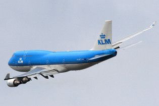 Boeing 747 здійснив перший рейс з біопаливом в баку