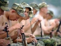 Половина смертей в російській армії від самогубств