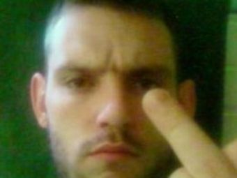 Британські поліцейські спіймали грабіжника - зірку Facebook