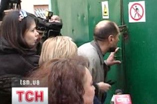 У центрі Києва захопили будівельний кран