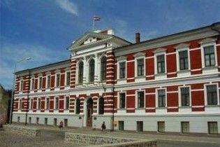 У Латвії депутатам заборонили говорити російською мовою