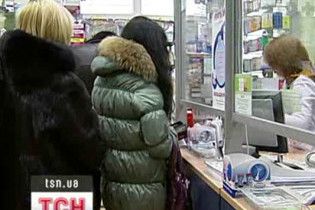 У Запоріжжі під двері аптеки підкинули бомбу