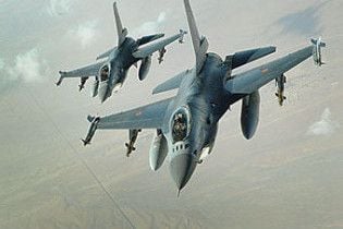 Польща погодилася розмістити у себе американські літаки F-16