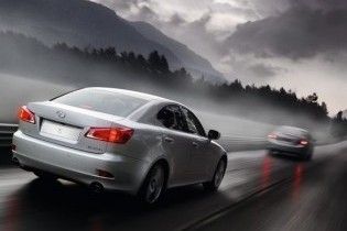 Cпортивний седан Lexus IS 250