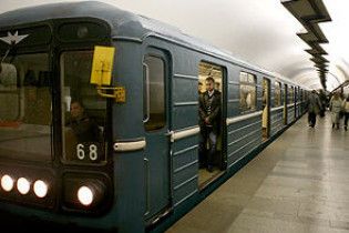 Українець стрибнув на рейки в московському метро