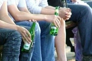 Школяр до смерті забив чоловіка, який попросив пригостити його пивом