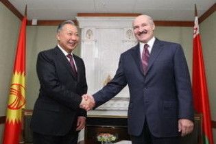Лукашенко вважає, що Бакієв знову повинен стати президентом Киргизії
