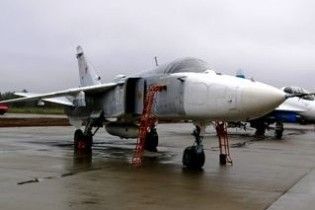 На військовому аеродромі під Петербургом згорів фронтовий бомбардувальник Су-24