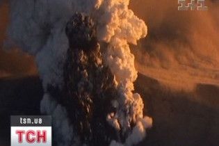 Хмара вулканічного пилу знову насувається на Україну