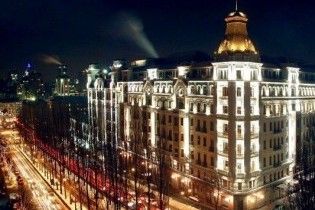 Адвокат Кучми живе в номері за 500 євро на добу