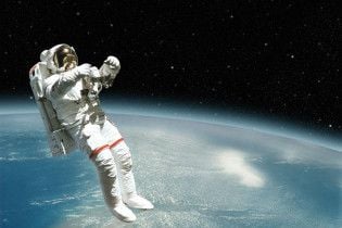 Другий космонавт обійдеться Україні в 150 мільйонів доларів