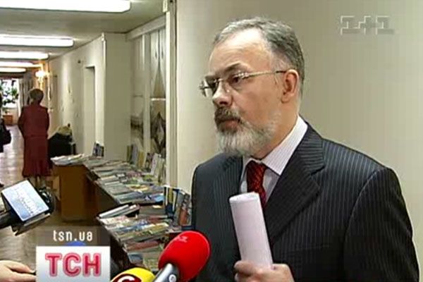 Табачник