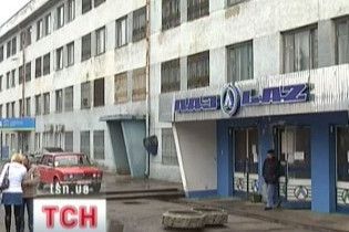 Директор ЛАЗу просидить 2 місяці у СІЗО через невиплату зарплати