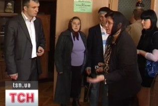 Землю селян на Закарпатті скуповують "кияни"