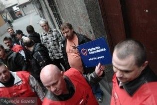 В Польщі активісти профспілок захопили приймальні прем’єра