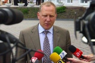 Україна відмовилась від вимоги вислати російського консула