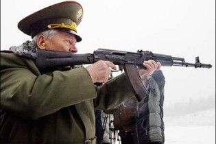 В Росії зупинив виробництво завод, що випускає автомати Калашникова