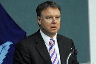 Міністр оборони Австралії подав у відставку через 450 доларів