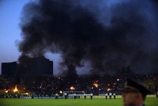 У столиці Сербії горів футбольний стадіон