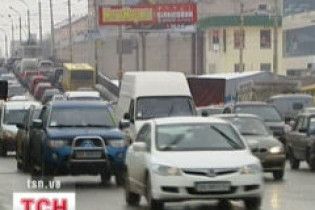 Страхові компанії на третину скоротили виплати за полісами