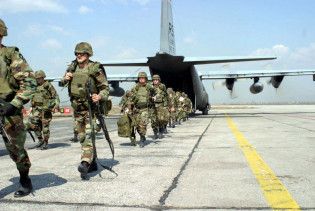 НАТО виведе з Косова більшу частину військ