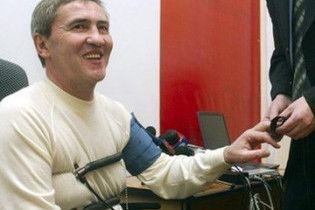 Черновецький здасть шкірвендиспансери й психлікарні під офіси й магазини