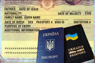 Більшість українців хочуть їздити до Росії без віз