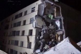 П'ятиповерховий гуртожиток в Астрахані обвалився за декілька секунд