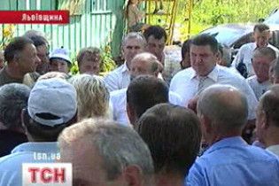 Львів'яни перекрили дорогу до міського сміттєзвалища