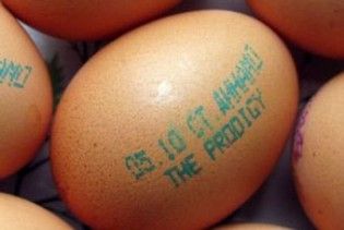 Концерт The Prodigy в Мінську рекламують на яйцях