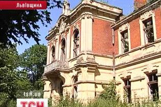На Галичині оголосять конкурс на три замки