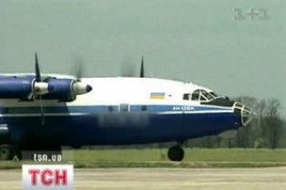 Ющенко налагодив пряме авіасполучення між Україною та Туркменією