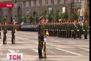 Військовим літакам теж дозволили політати на параді