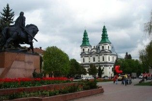 БЮТ стверджує, що в Тернополі хочуть повторити мукачівський варіант
