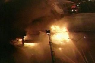 Від вибуху бензовозу в Мічігані звалилася шосейна естакада