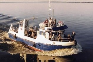 Біля Камеруну захопили в полон траулер з двома українцями