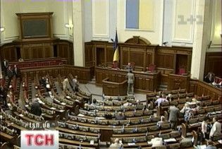 Рада першим питанням розгляне підвищення соцстандартів