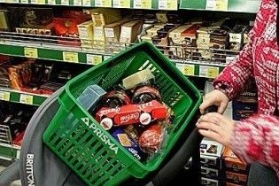 До споживчого кошика запропонували внести пилосос та мобільний телефон