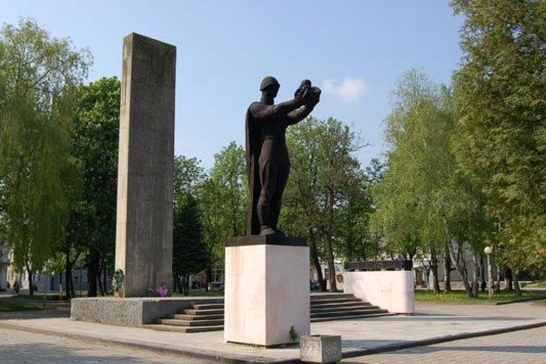 Пам’ятник воїну-визволителю, Стрий