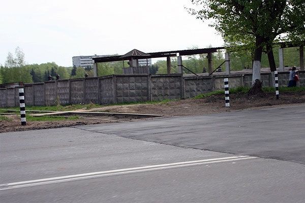 Заасфальтований залізничний переїзд
