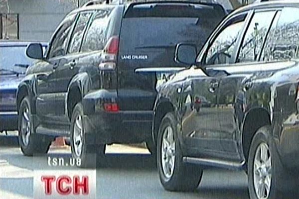 Автомобіль